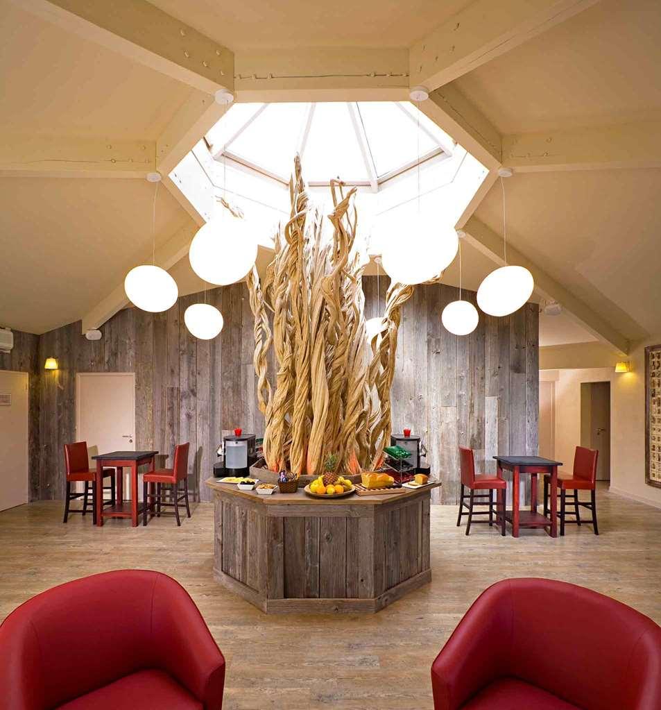 Отель Ibis Styles Шоле Интерьер фото