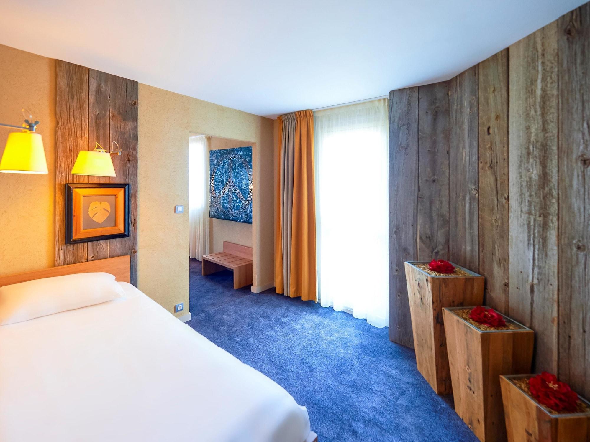 Отель Ibis Styles Шоле Экстерьер фото