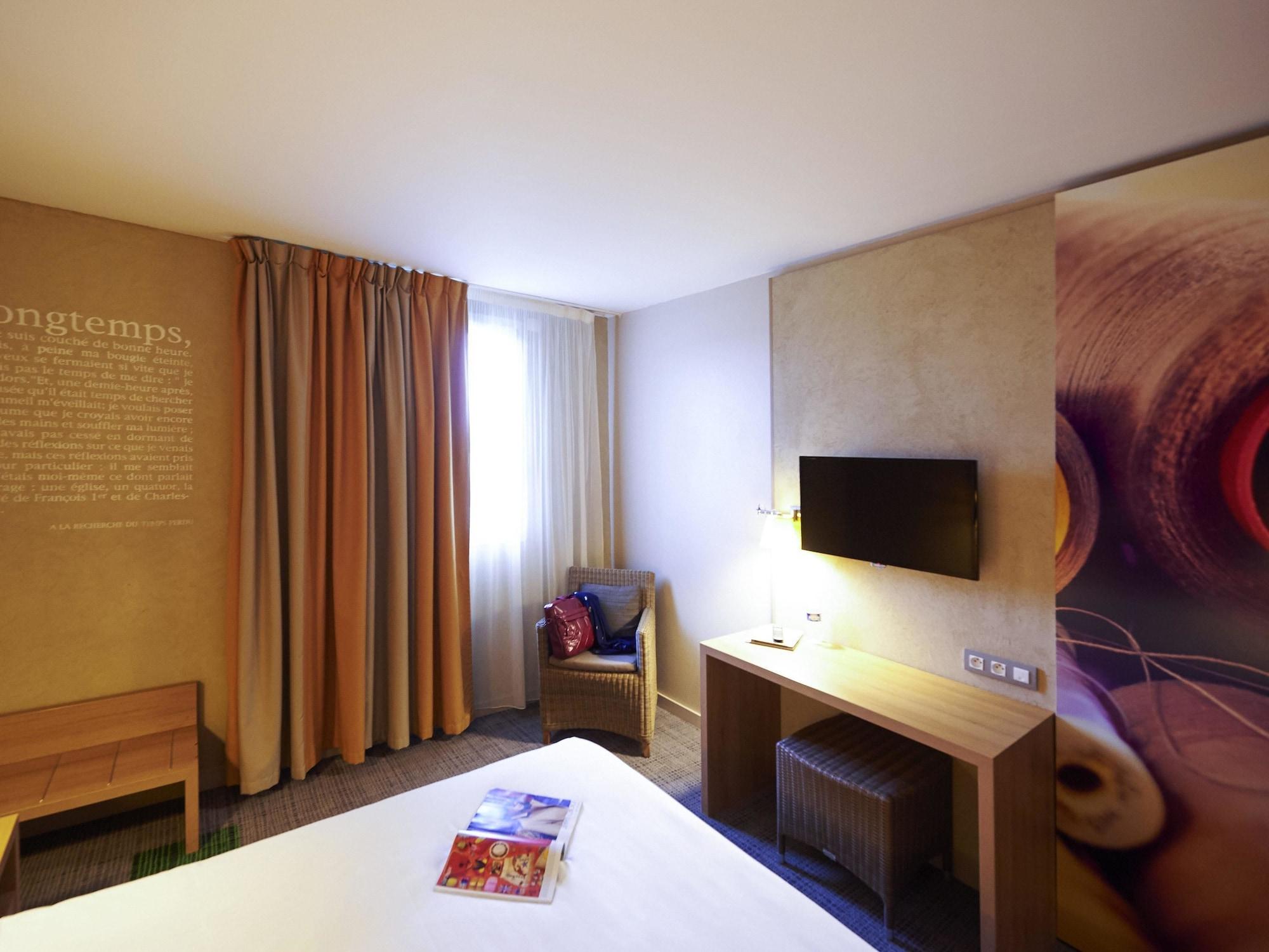 Отель Ibis Styles Шоле Экстерьер фото