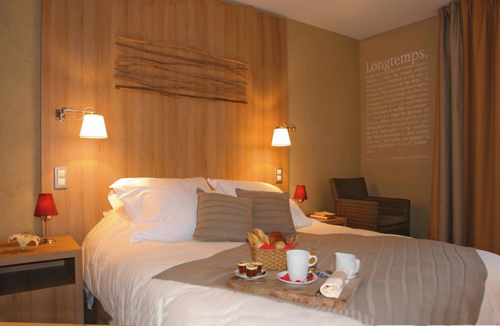 Отель Ibis Styles Шоле Экстерьер фото