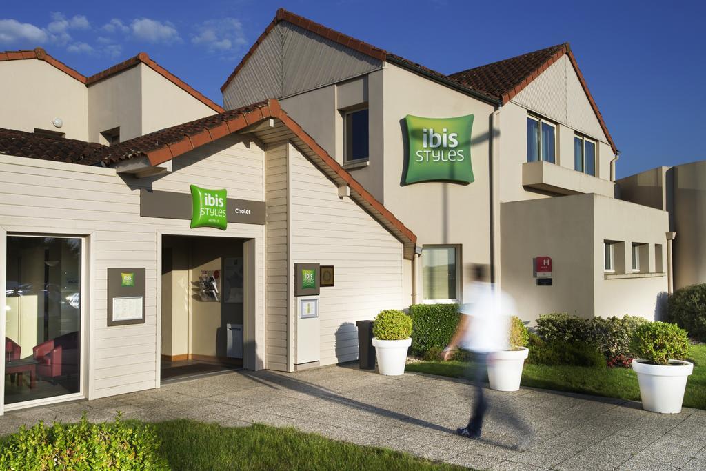 Отель Ibis Styles Шоле Экстерьер фото