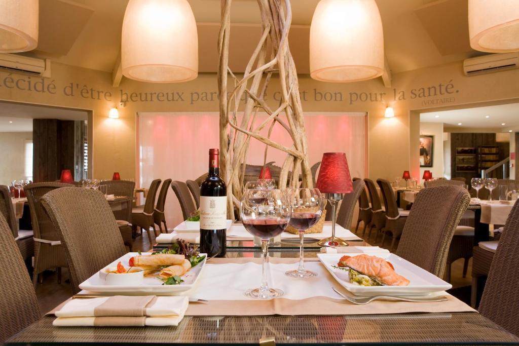 Отель Ibis Styles Шоле Экстерьер фото